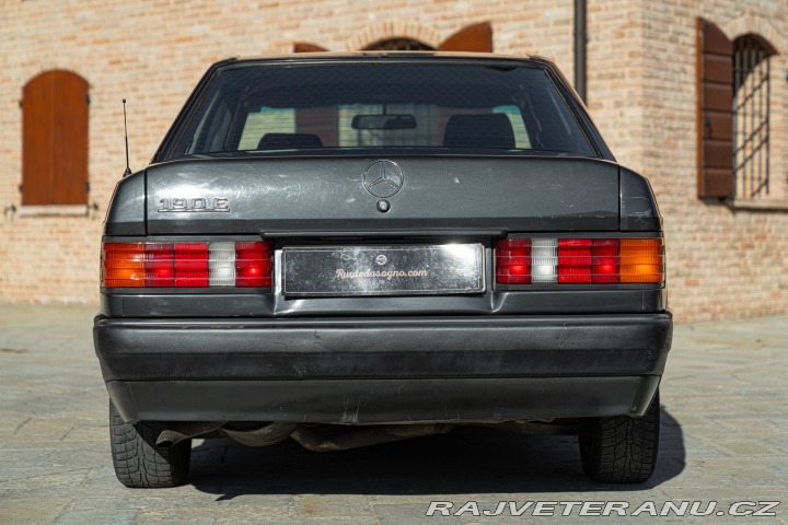Mercedes-Benz 190 E 1989