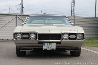 Oldsmobile Cutlass 455 V8, manuál