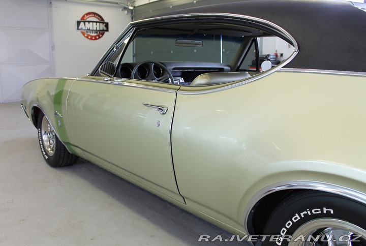Oldsmobile Cutlass 455 V8, manuál 1968