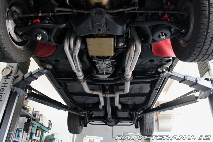 Oldsmobile Cutlass 455 V8, manuál 1968