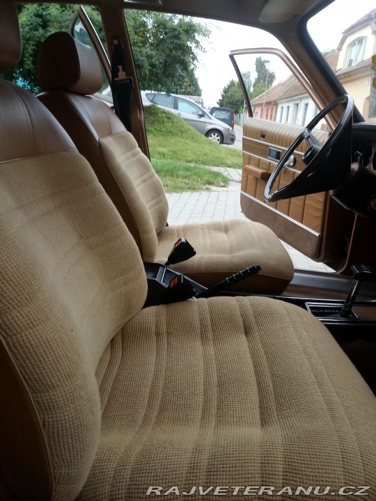 Chrysler 180 2-L automatique 1973
