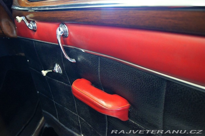 Pontiac Ostatní modely Silver Streak DeLuxe 1948