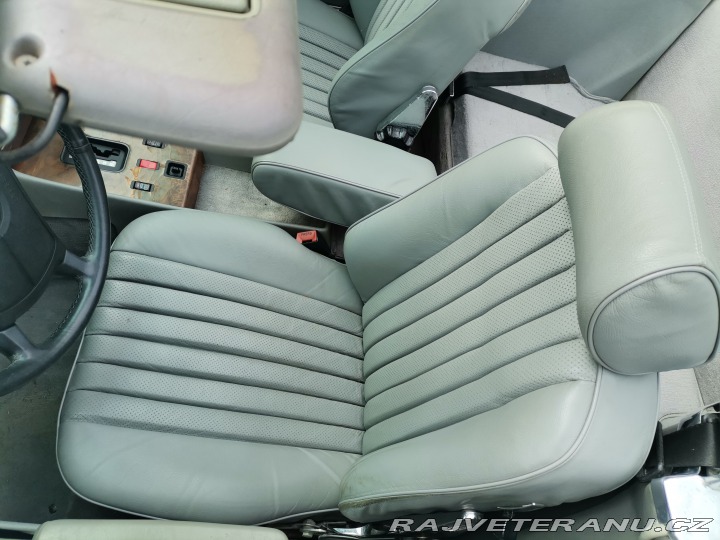 Mercedes-Benz SL 560 1988