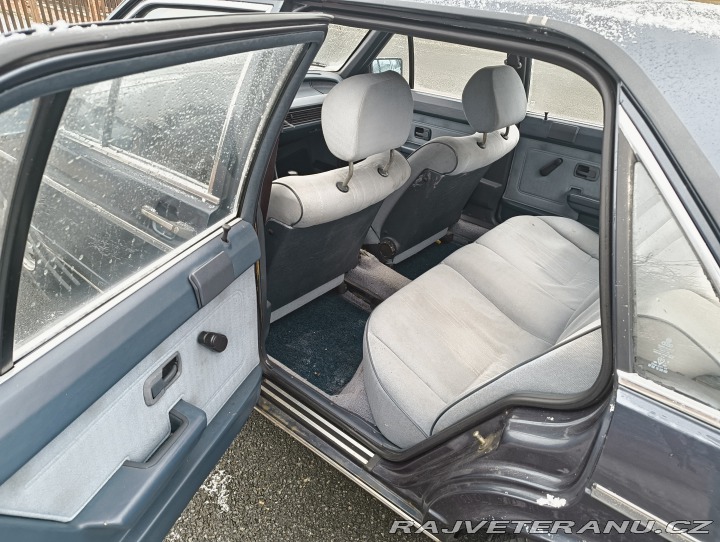 Audi 100 S5 5válec 1982