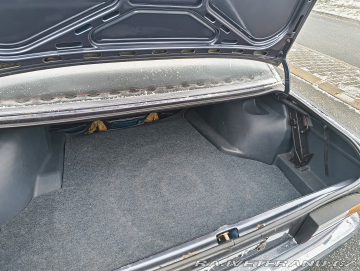 Audi 100 S5 5válec 1982