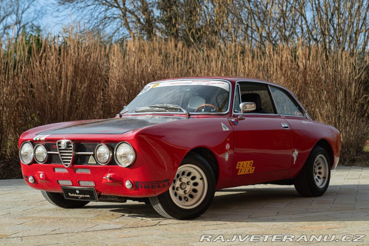Alfa Romeo 2000 GT 2000 VELOCE replica GTAM 1973