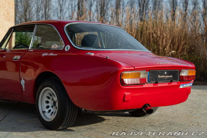 Alfa Romeo 2000 GT 2000 VELOCE replica GTAM 1973