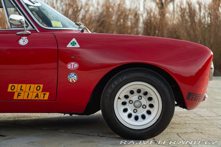 Alfa Romeo 2000 GT 2000 VELOCE replica GTAM 1973