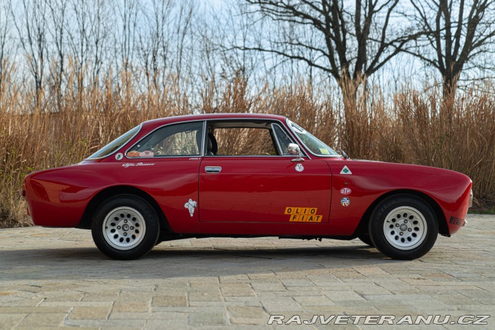 Alfa Romeo 2000 GT 2000 VELOCE replica GTAM 1973