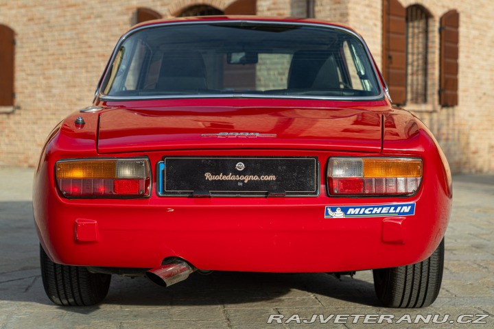 Alfa Romeo 2000 GT 2000 VELOCE replica GTAM 1973