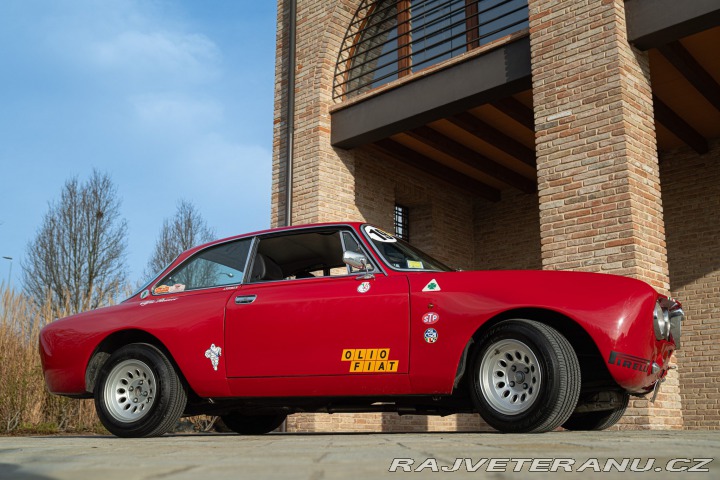 Alfa Romeo 2000 GT 2000 VELOCE replica GTAM 1973