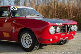 Alfa Romeo 2000 GT 2000 VELOCE replica GTAM 1973