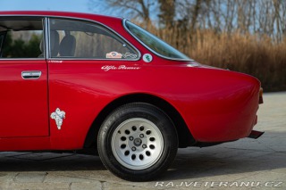 Alfa Romeo 2000 GT 2000 VELOCE replica GTAM 1973