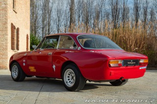 Alfa Romeo 2000 GT 2000 VELOCE replica GTAM 1973