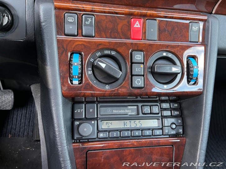 Mercedes-Benz 320 124 1994