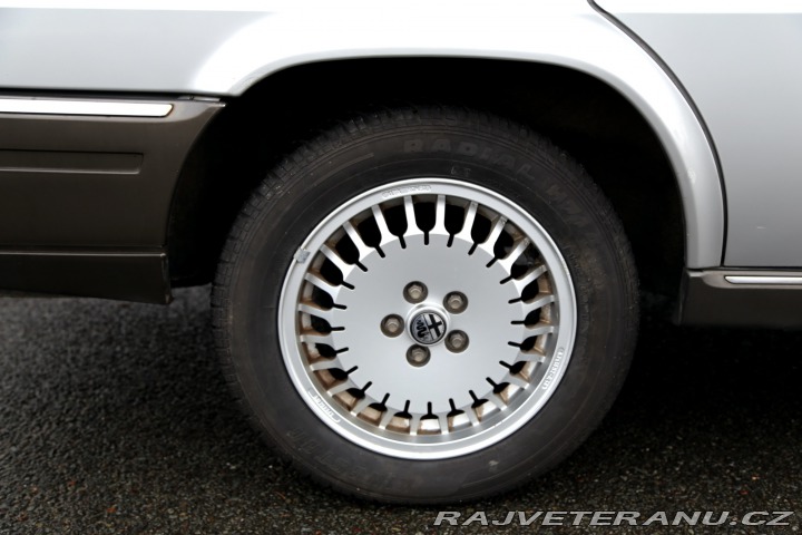 Alfa Romeo Ostatní modely 90 1986