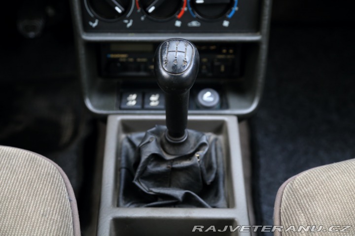 Alfa Romeo Ostatní modely 90 1986