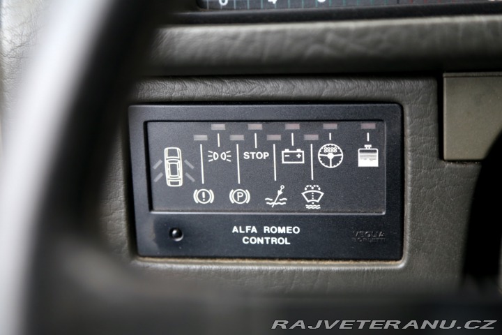 Alfa Romeo Ostatní modely 90 1986