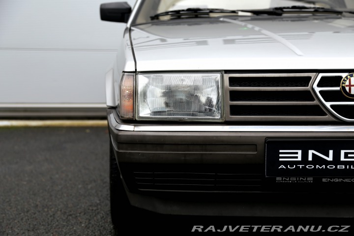 Alfa Romeo Ostatní modely 90 1986