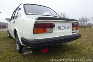 Škoda 120 sedan 1988
