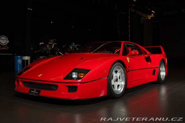 Ferrari F40 1990