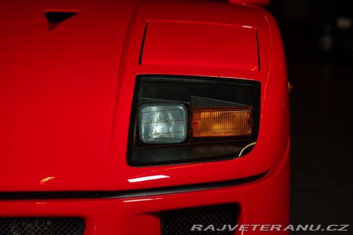 Ferrari F40 1990