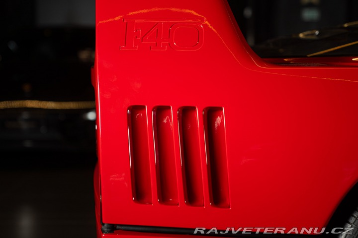 Ferrari F40 1990