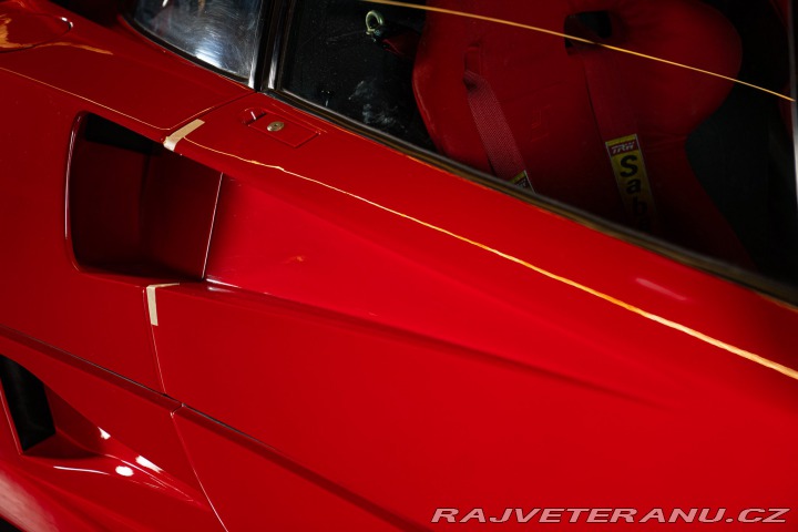 Ferrari F40 1990