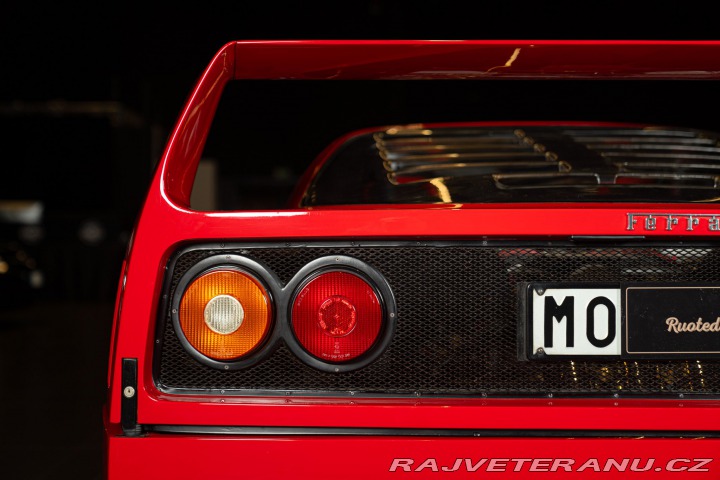 Ferrari F40 1990