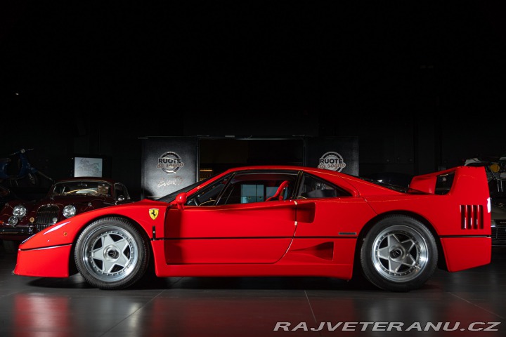 Ferrari F40 1990