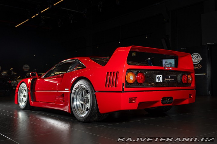 Ferrari F40 1990
