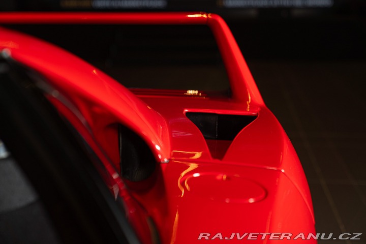 Ferrari F40 1990