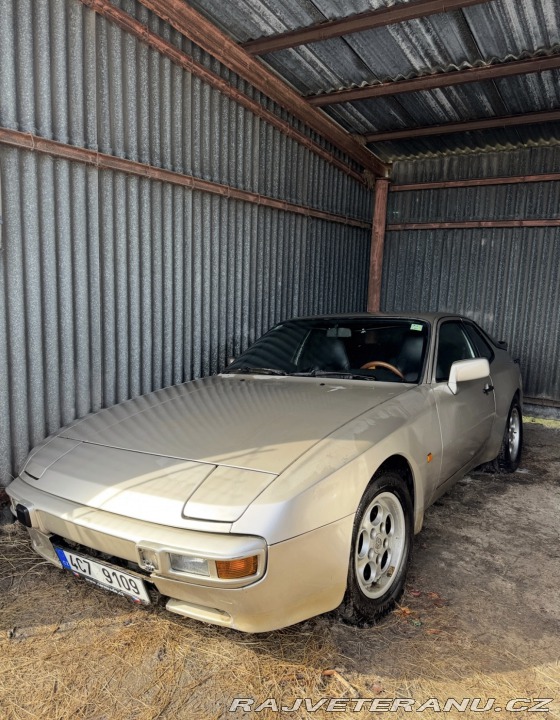 Porsche 944 1985