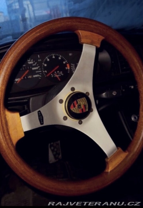Porsche 944 1985