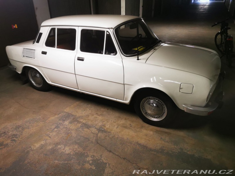Škoda 100 