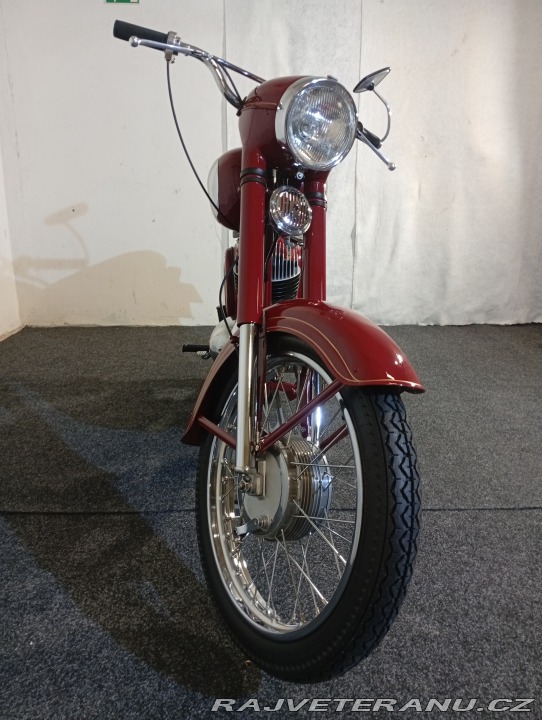Jawa 250 Sport 1800
