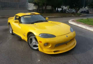 Dodge Viper 
