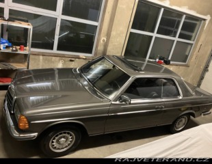 Mercedes-Benz 230 123 CE 1981