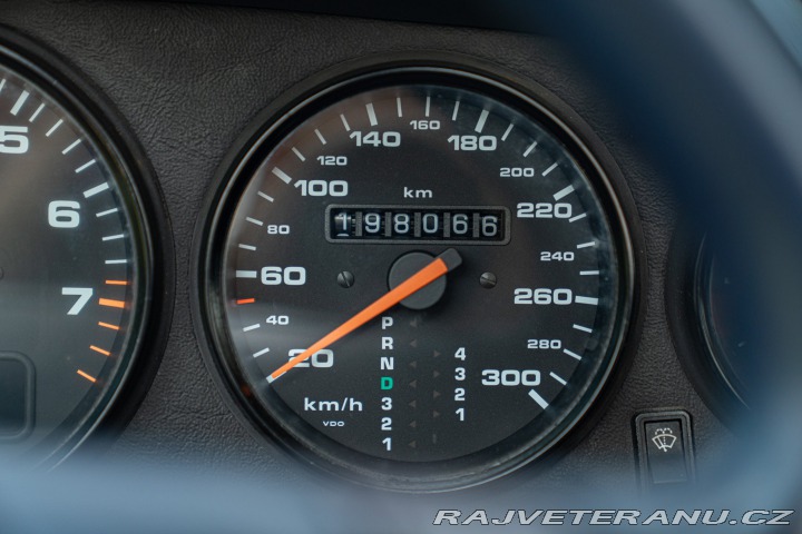 Porsche 911 964 (911) CARRERA 2 CABRIOLET 1991