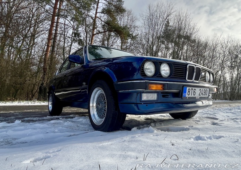 BMW 3 E30 320i