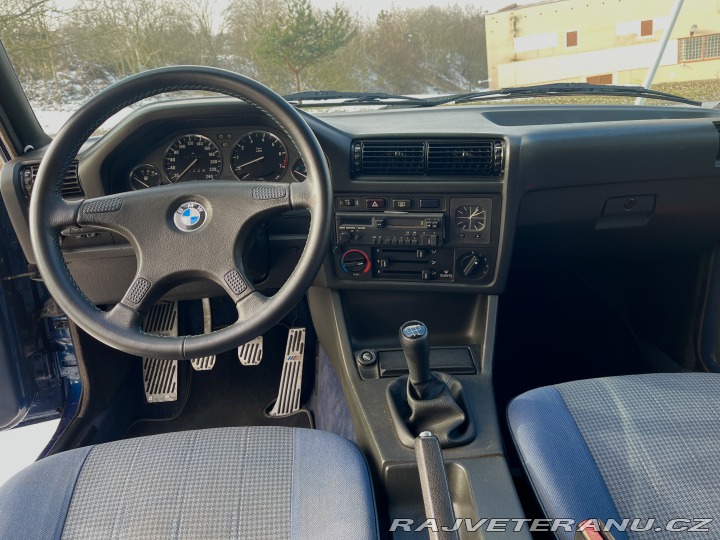 BMW 3 E30 320i 1987