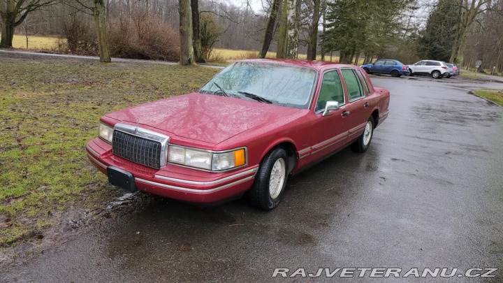 Lincoln Town Car Signature series 1994