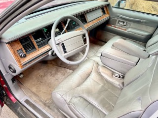 Lincoln Town Car Signature series 1994