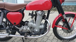 Ostatní značky Ostatní modely Benelli 500 + BSA 1947