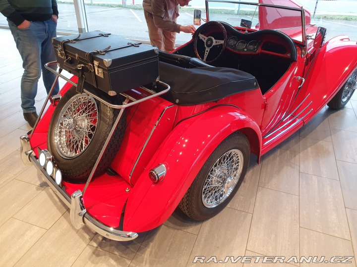 MG TF NYNÍ REZERVOVÁNO 1954