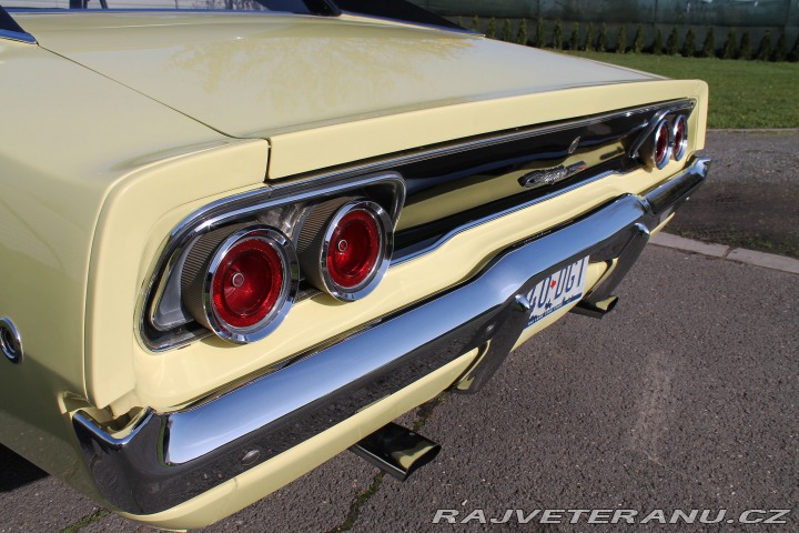 Dodge Charger 383 V8, manuál 1968