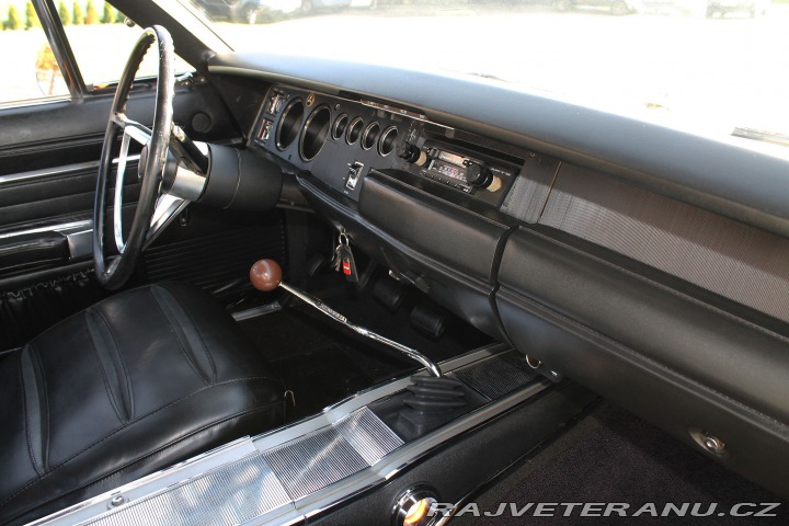 Dodge Charger 383 V8, manuál 1968