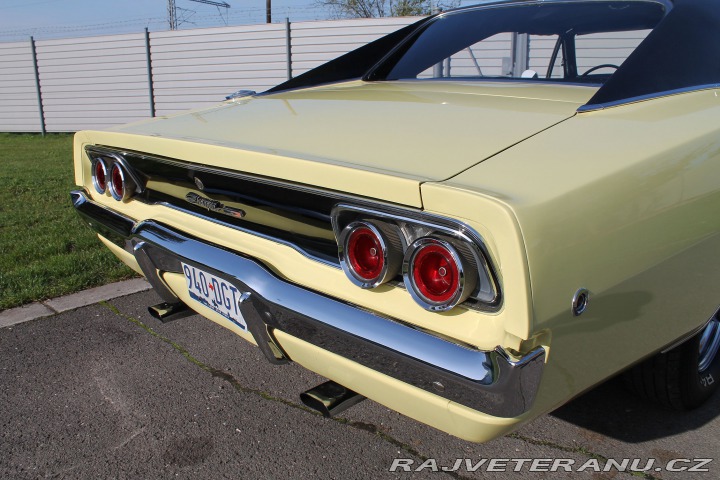 Dodge Charger 383 V8, manuál 1968
