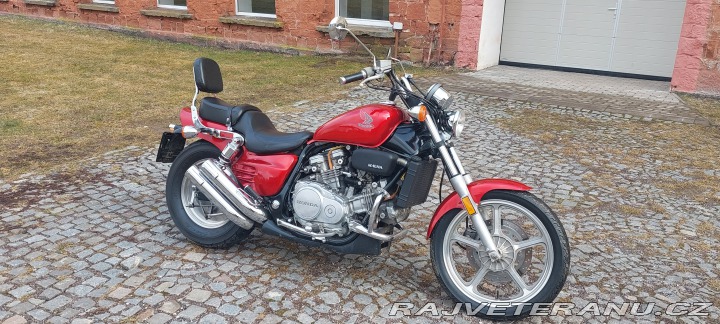 Honda VF 700C Supermagna 1987