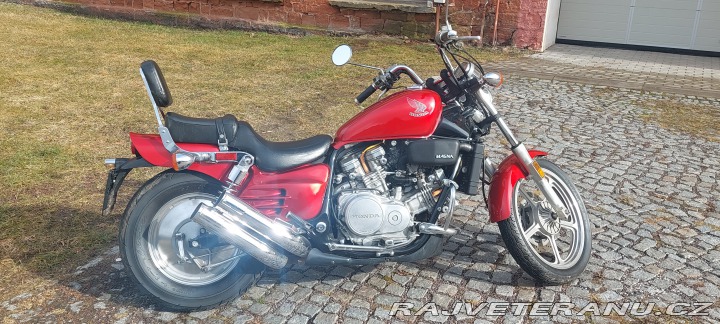 Honda VF 700C Supermagna 1987